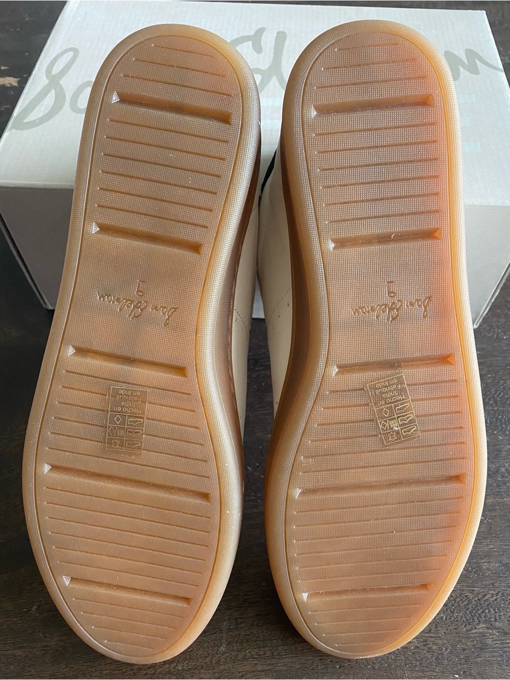 Sam Edelman Women’s Classic White Leather Sneakers with Black Heel Accent Size 9 - Picture 5 of 16